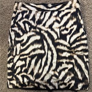 Cute animal patterned Ann Taylor skirt size 0